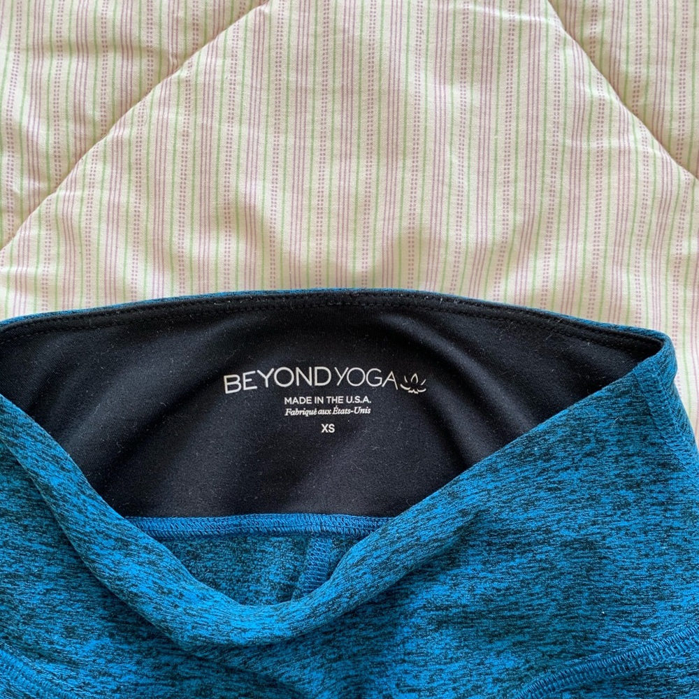 BEYOND YOGA LEGGINGS